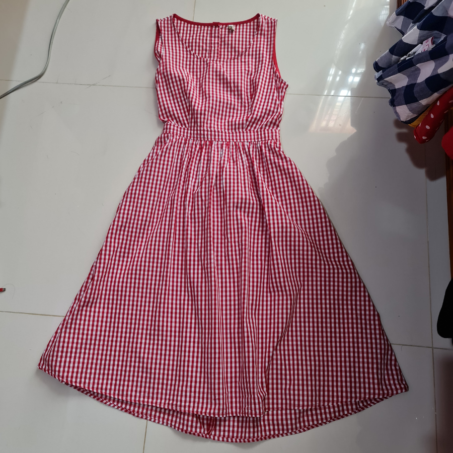 2nd hand dress