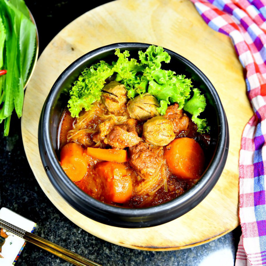 Braised Beef With Noodles