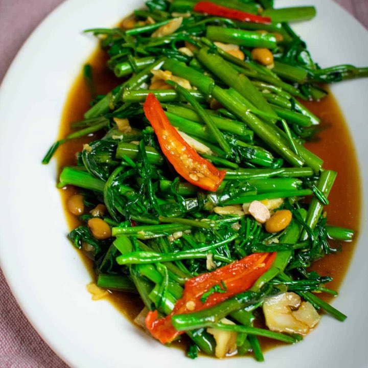 A05Stir Fry Morning Glory With Oyster Sauce